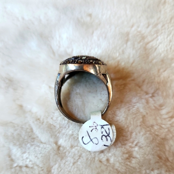 Elegant Turquoise and Silver Swirl Ring - Picture 2 of 3